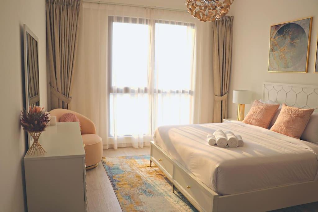 Veluxa - Luxury And Bright 1 Bedroom Apartment, Burj View! ドバイ エクステリア 写真