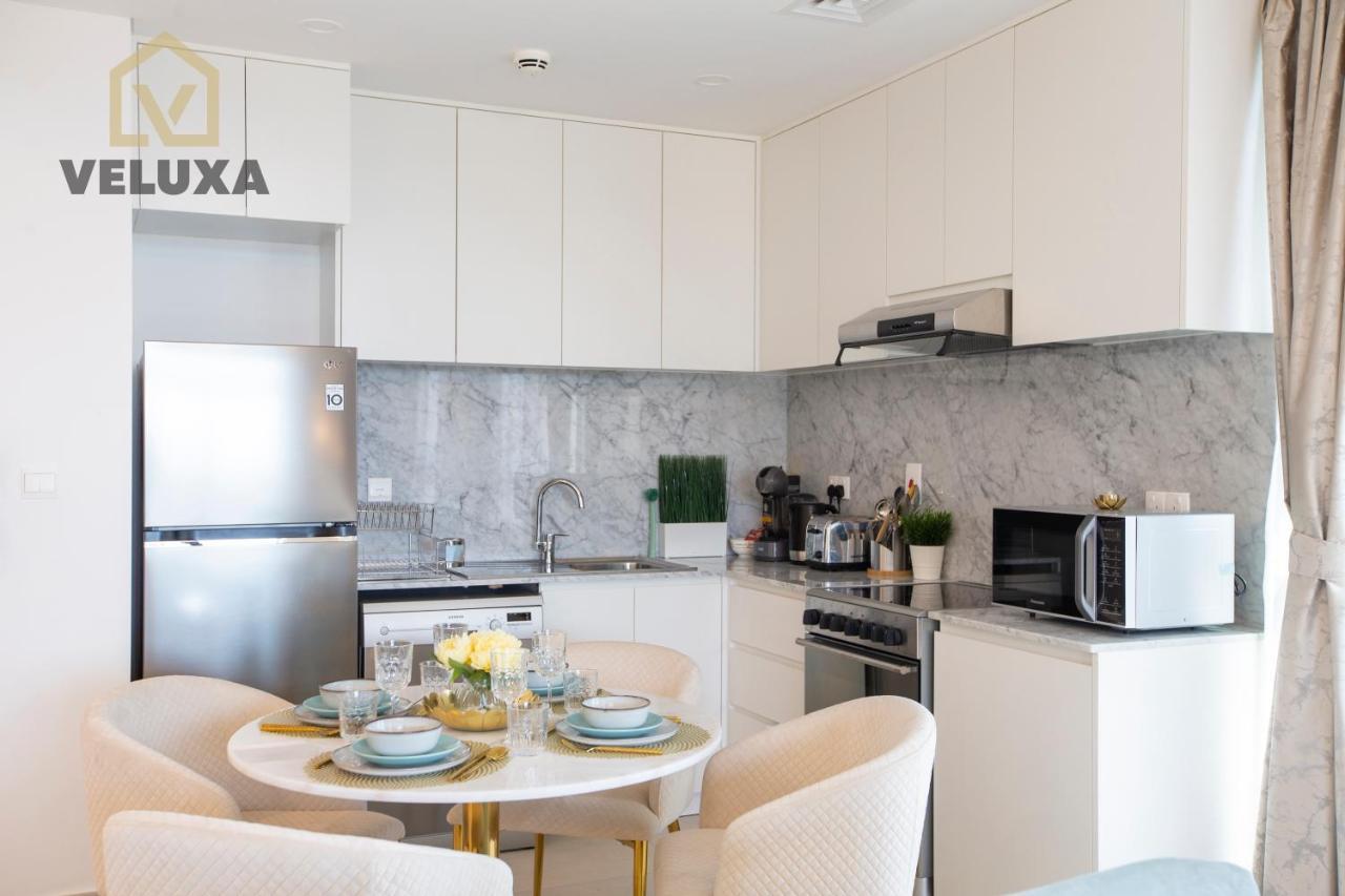 Veluxa - Luxury And Bright 1 Bedroom Apartment, Burj View! ドバイ エクステリア 写真